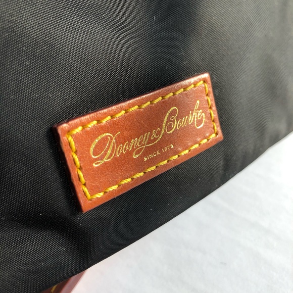 DOONEY & BOURKE 3-zip small black crossbody EUC - Picture 3 of 7